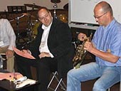 �����e���H