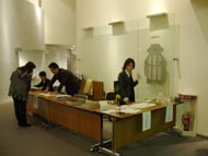 ��t�����i