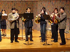 �������̉E�������c�M�ꂳ��