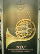 �V���f��107X�̍��m�^�y�X�g���[