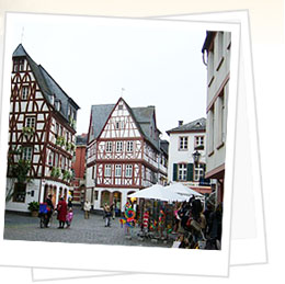 �t�����N�t���g�~���[�W�b�N���b�Z2006�@�A���L�T���_�[�Ѓu�[�X���|�[�g ����3��29���`4��1���܂Ńh�C�c�E�t�����N�t���g�ɂčP���MUSIK MESSE�i���E�ő勉�̊y��t�F�A!!�j���J�Â���܂����B��炪�A���L�T���_�[�Ђ��V���f��107X���g���ďo�W�B�����͂��̖͗l�����|�[�g���܂��B