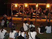 �T�v���C�Y�R���T�[�g