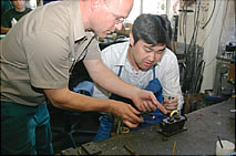 ���肵����ɃZ�b�g���A���𐁂��g�[�`��n����ăn���_�t��������B�ŏ��͊F���������Ă������A�}�C�X�^�[�̎w�����󂯂Ȃ������Ă݂�Ɖ��Ƃ��Ȃ���̂�