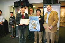 �c�A�[�Q���F�菑�ƊF�̃T�C�����������|�X�^�[�A�����Ď����ō�����`���[�j���O�X���C�h�i�l�[������I�j���A�t�B���b�v�В�����Q���҈�l��l�Ɏ�n���ꂽ