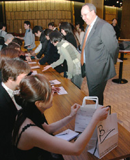 �����čŌ�ɂ̓t�B���b�v�В���CD����ɁAAHEJ�����o�[�̃T�C������������I