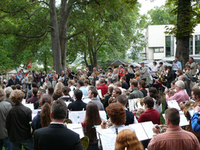 200���ɂ��升�t�͈���!!