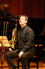 �ԍ⎁�̃N�����l�b�g�\���ɒ�������h�[�����B�ގ��g�A���̃g���I���y����ł������Ƃ��킩��