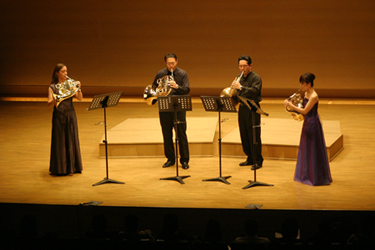 サラのソロで、ノイリンク:「バガテル」(1.ウィリス/2.阿部/3.伴野/4.野見山)