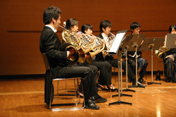 �z�����A���T���u���E�t�@�~���G