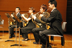 �z�����A���T���u���E�t�@�~���G