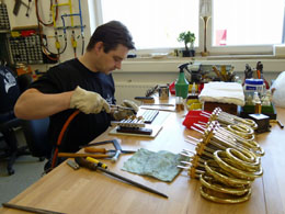 ���H�[�Ɠ����@�ށA�����H��