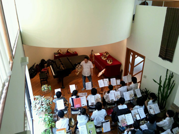 �S�R�Œ������𒆐S�Ƃ����N���j�b�N