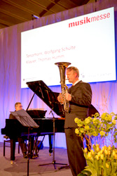 Mr. Wolfgang Schulte�ɂ���܍�i���t