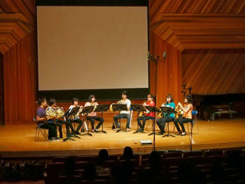 �k�C�������w�〈��Z�z������U���ɂ��A���T���u��