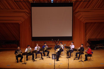 ����Ҏ��i�D���j�̃x�[�X���劈��I�z����������ƎD���A���T���u��