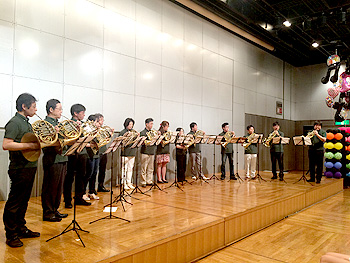 ��莍�N���A�������h���A�����ăA���L�T���_�[�X�y�V�����A���T���u���̓��X���鉉�t