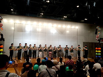 �A���L�T���_�[�z�����̉��F�������؂₩�ɍʂ�܂����I