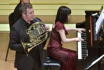 �V���e�t�@���E�h�[����