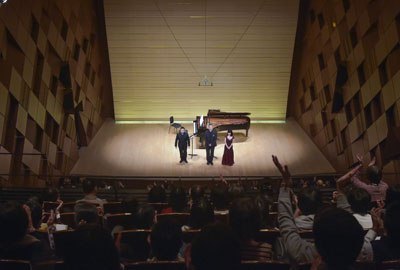 �V���e�t�@���E�h�[����