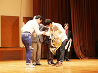 3�񎎍������Ă������������A����́u���ҏ����v�B�M�������ɔ��芅��