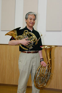 ���V ������