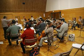 �ɓ߃t�B���n�[���j�[�����y�c