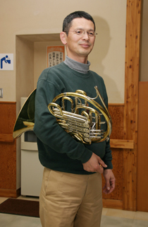 �F�J������