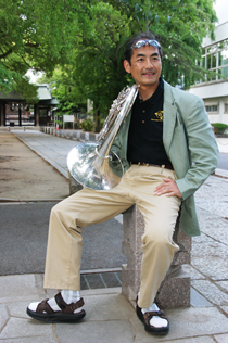 ����]����