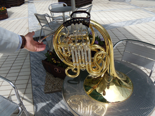 �������N