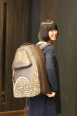 ���c�����G