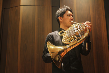 �a���L��